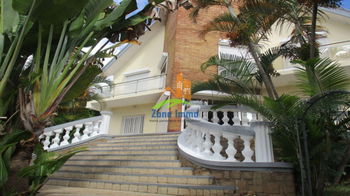 Location Ravissante villa F6 02 étages Ankerana Antananarivo Madagascar