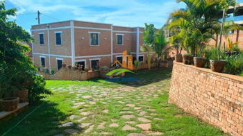 Vente Propriété 800m² 04 appartements duplex Ambatobe Madagascar