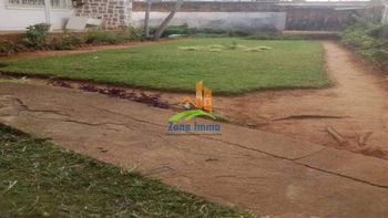 Location Villa basse F4 596m² terrain BDR Ivandry Madagascar