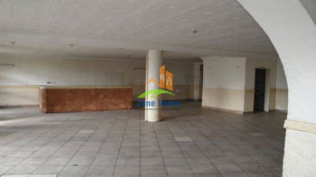 Location Show-room 225m2 1 parking privé Antananarivo Madagascar