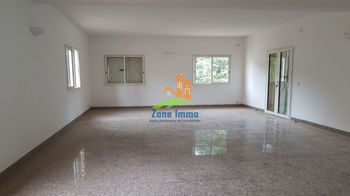 Annonce location Villa étage F5 piscine Ambohibao mo- Antananarivo