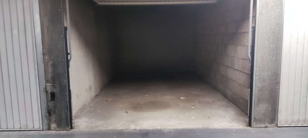 BOX/garage fermé 13m² | Parking des Géants 1 impasse des érables Gren