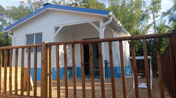Bungalow blanc de Frégate en Location saisonnière.