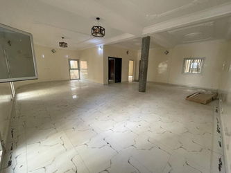 Location Villa R+2 8 pièces plus garage à Usage Bureau Cité Keur Gorgui