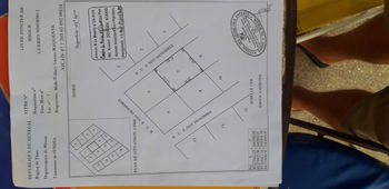 4 parcelles de 300 m2 entouré de route de 8 m