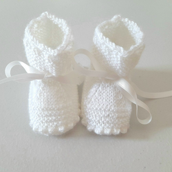 Chaussons tricot bébé layette modèle tricoté main