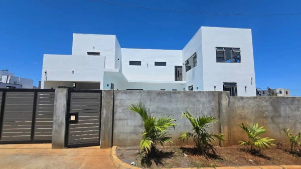 Maison avec piscine privée