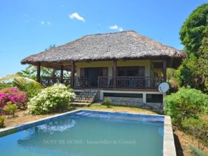 Jolie villa avec vue panoramique sur la baie de Nosy Be