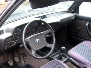 BMW E21 VOLANT