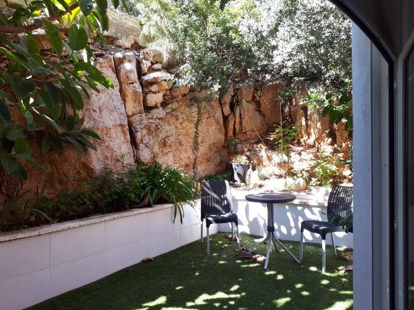 Patio coté salon télé