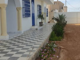 Location 1 appartement 2 chambres meublé houmt-souk Medenine Tunisie