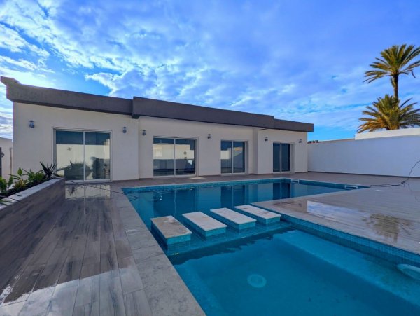 Vente Villa NOVA d'architecte Djerba piscine ultra moderne Tunisie