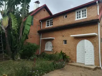 Location 1 villa étage Antananarivo Madagascar