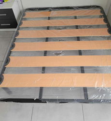 lit 2 personnes complet 135 x 190 cm sommier lattes+ tête lit +matelas