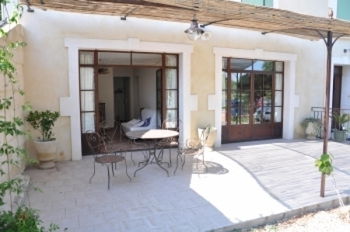 location semaine Provence près d&#039;Avignon Saint-Pierre-de-Mézoargues