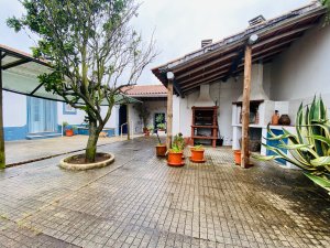 Maison de 3 chambres + 1, annexes, patio et terrain - Caldas da Rainha, Côte d'Argent