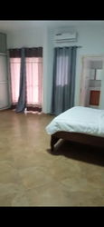 Chambre avec salle de bain