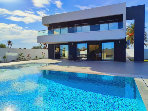 Vente Villa MANHATTAN unique demeure piscine jardin Djerba Tunisie