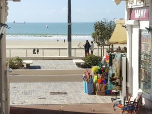 Annonce location local commercial face plage Les Sables-d&#039;Olonne Vendée