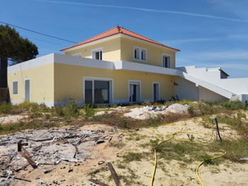 Maison neuve de 3 chambres avec terrasse - Coimbrão, Leiria