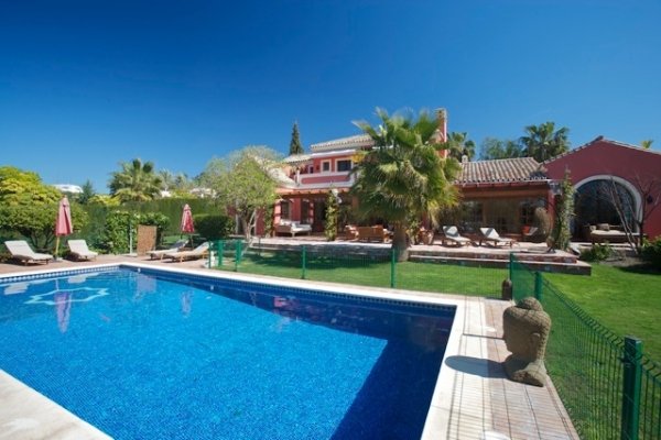 Location Villa Luxe marocain piscine privée Marbella Espagne