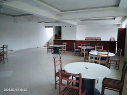 Salle de réception 1/2