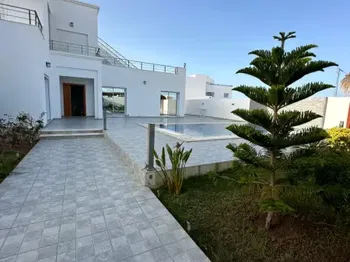 LOCATION villa avec piscine Fadhloun Tunisie