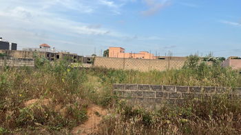 terrain 520 mètres carrés  à vendre à Saly