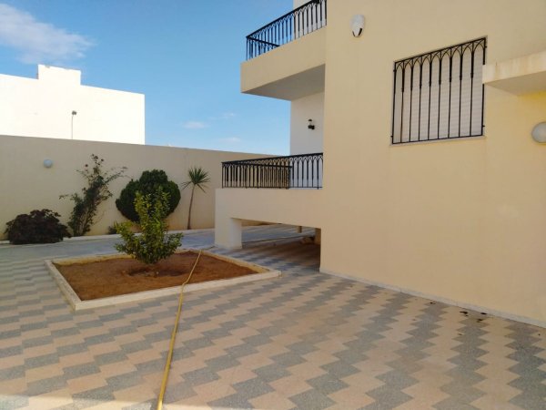 location l’année Hergla 1 villa neuve sans meuble Sousse Tunisie