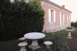 Façade (2)