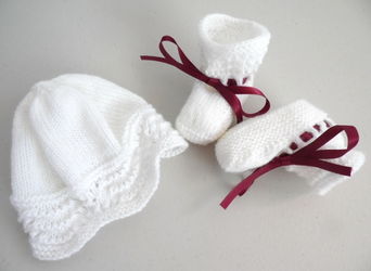 tricot laine bébé fait main brassière bordeaux Sète Hérault