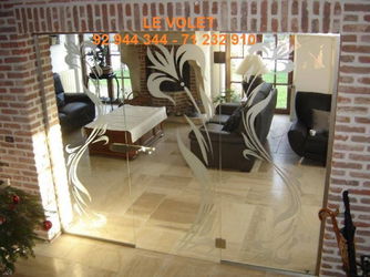 PORTES TOTALEMENT VITREES PERSONALISEE L'Ariana Tunisie