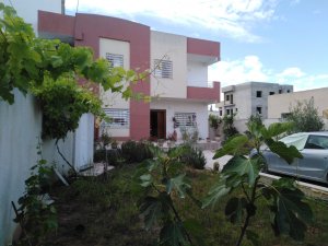 Vente villa HS apparts 1 studio L&#039;Ariana Tunisie