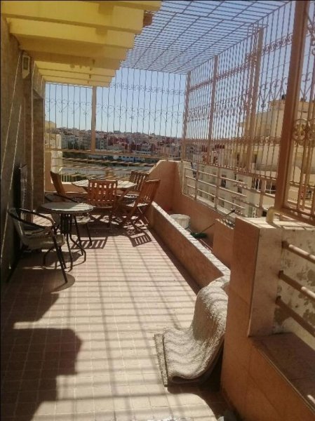 Location 1 garçonnière retrait meublé terrasse Tanger Maroc