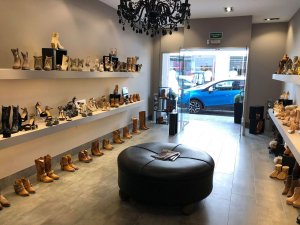 fonds commerce IBIZA Boutique chaussures centre ville Espagne