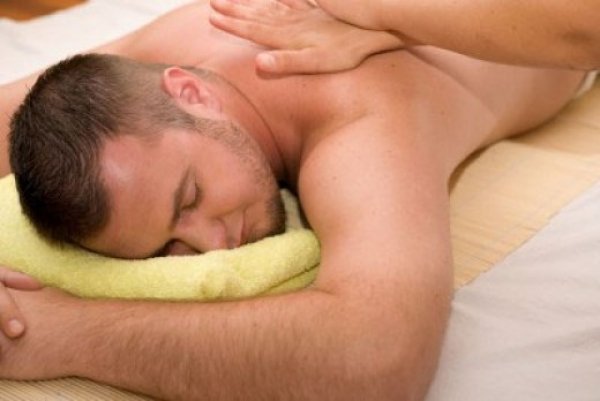 Massage californien Bruxelles masseur Belgique