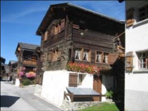 Vente Duplex dans chalet historique Zinal Suisse Sion