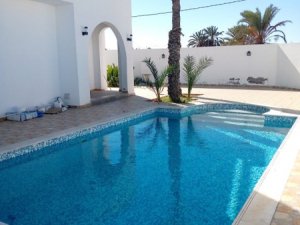 Vente villa piscine zone urbain Djerba Tunisie