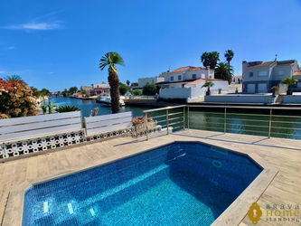 SUPERBE MAISON AMARRE PISCINE VENTE EMPURIABRAVA Espagne