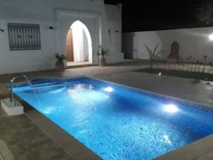 Pour location annuelle villa piscine Djerba Tunisie