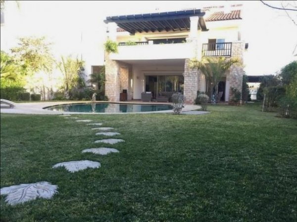 Vente Villa prestigieuse piscine jardin darbouazza Casablanca Maroc