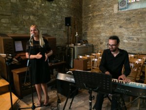 Duo chanteuse-pianiste chorale messe mariage Indre-et-Loire Tours Indre et Loire