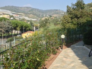 Vente Appartamento bilocale con giardino Santo Stefano Al mare Imperia Savona