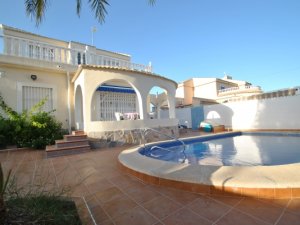 Location Torrevieja Villa 170m² 4 ch 4sdb piscine privée Espagne