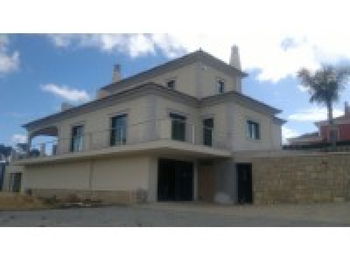 Vente Villa en construction en phase de finition 4 chambres Loulé