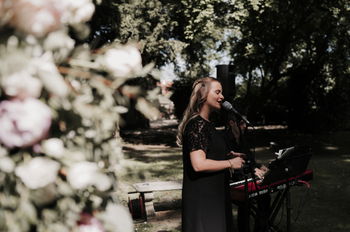 Duo chanteuse pianiste cérémonie laique mariage Indre-et-Loire Touraine Tours