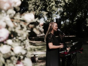 Annonce Duo chanteuse pianiste cérémonie laique mariage Indre-et-Loire Touraine Tours