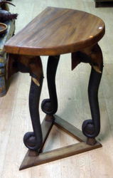 Demi table haute bois aux pieds éléphant H 77 cm Sedan Ardennes