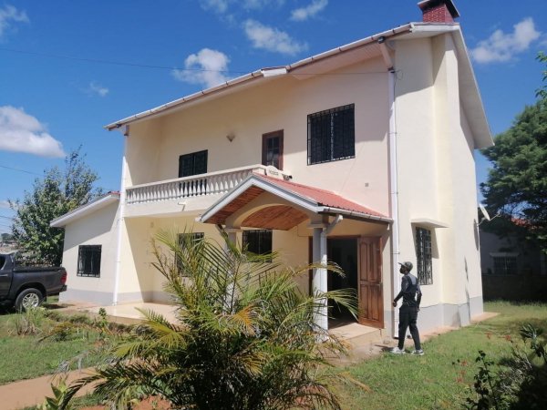Location 1 villa étage Antananarivo Madagascar