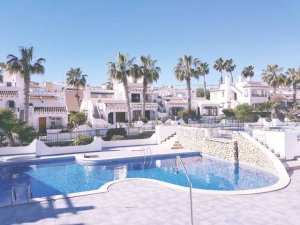 105900 € Villamartin Orihuela costa Mais mitoy 65 m2 2 ch pisc Alicante